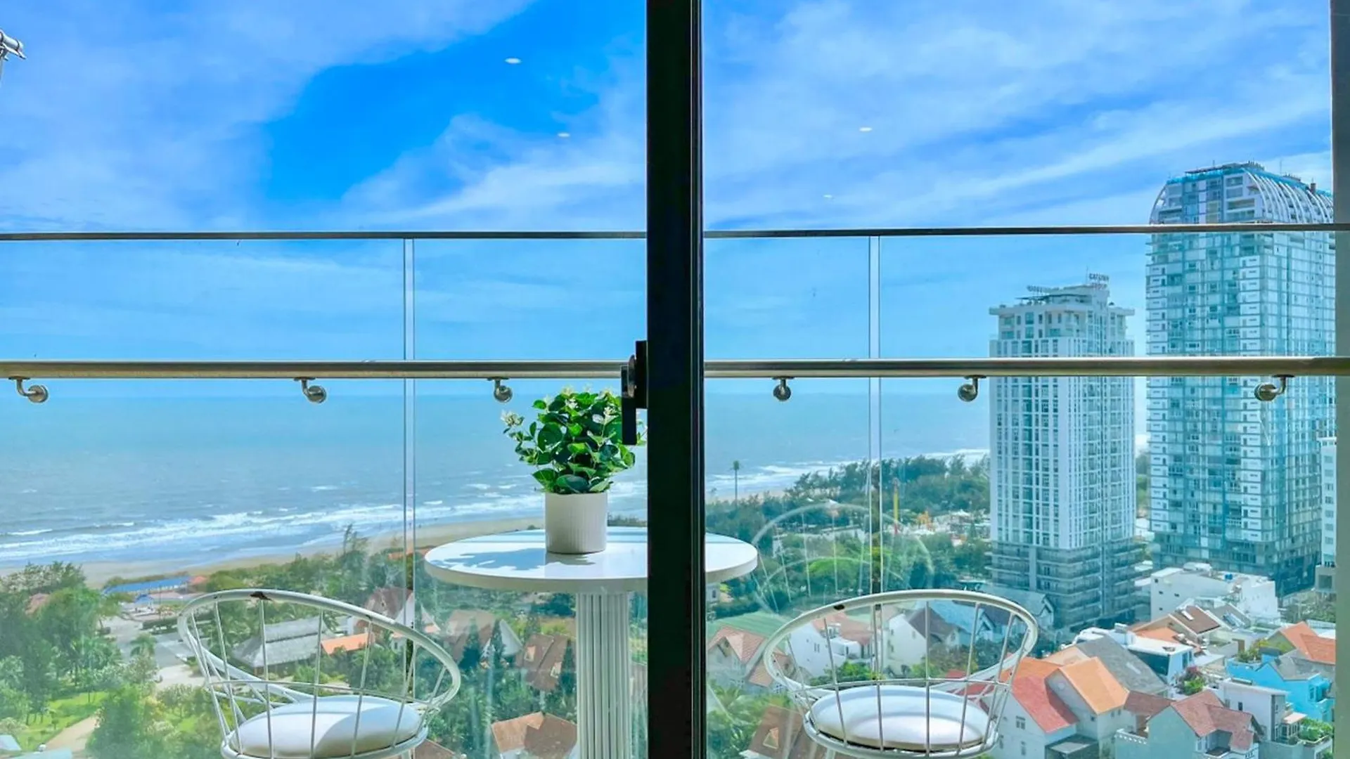 Aparthotel The Song Balcony Apartment Vung Tau Vietnam
