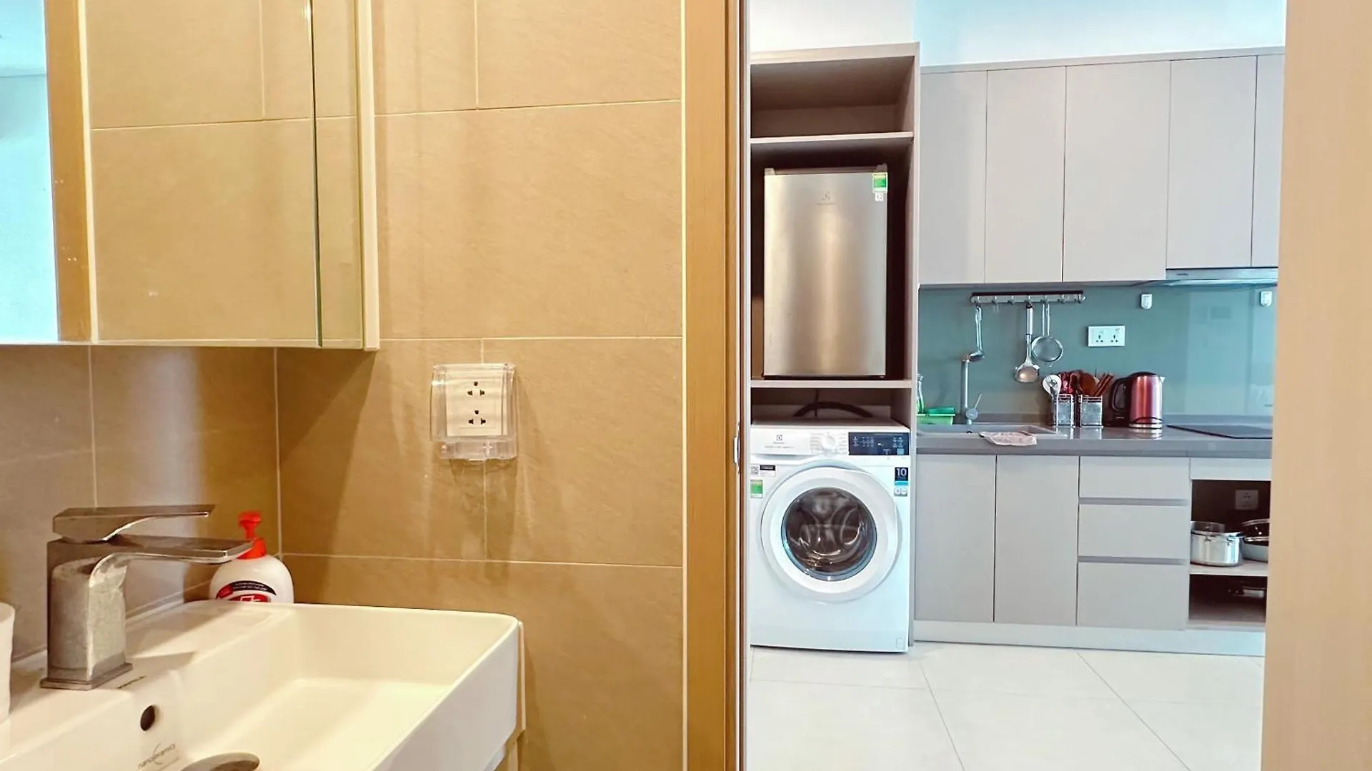 Aparthotel The Song Balcony Apartment Vung Tau